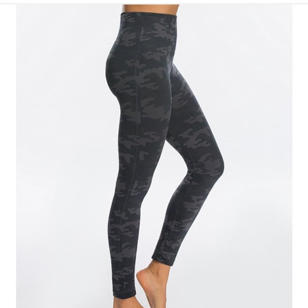 SPANX Seamless Camo Leggings
